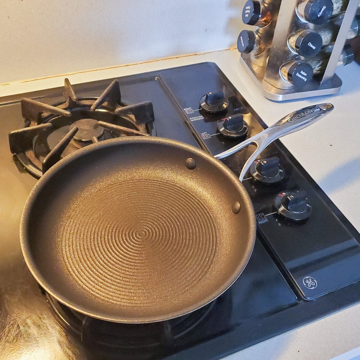 Best Nonstick Pan for Families: Circulon C1 Review