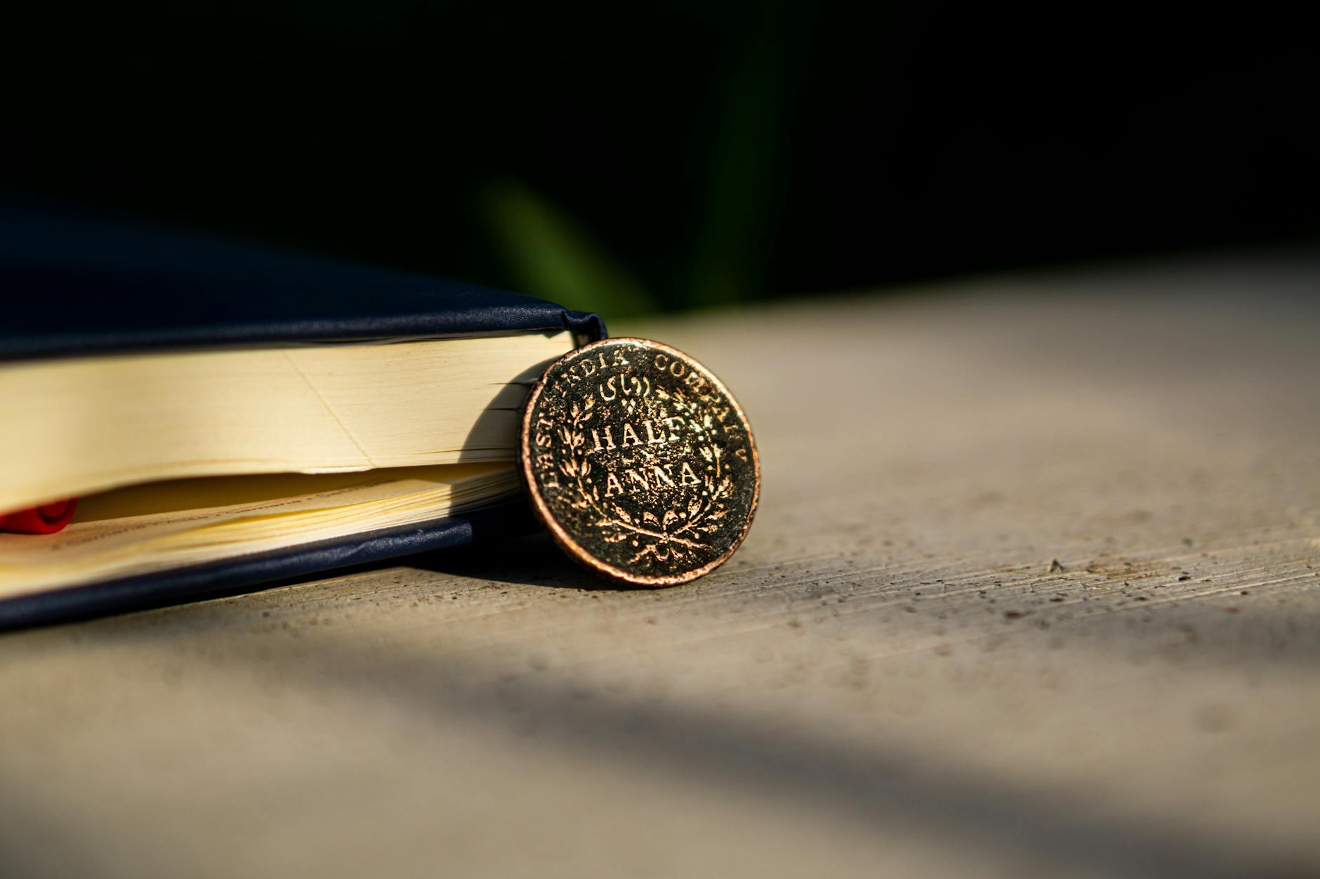 Why Some Coins Have Grooves: The History of Reeding